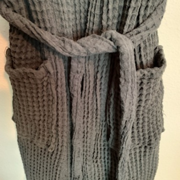Bathen Waffle-Knit Bathrobe - Picture 5 of 6